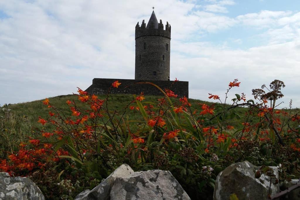 Red Stonecutters Cottage, Doolin Carrowauff Exterior foto